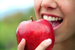 10 Bad Foods for Your Teeth